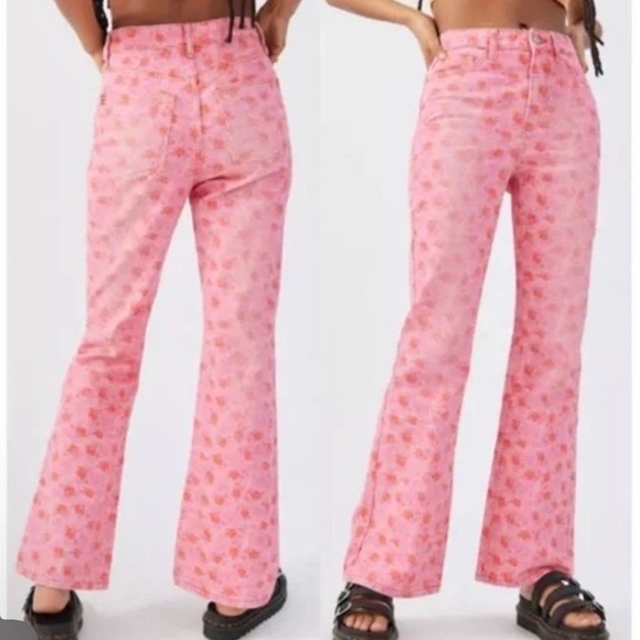 BDG Pink  Floral High Rise  Flare Leg Jeans Size 29 - Picture 1 of 6